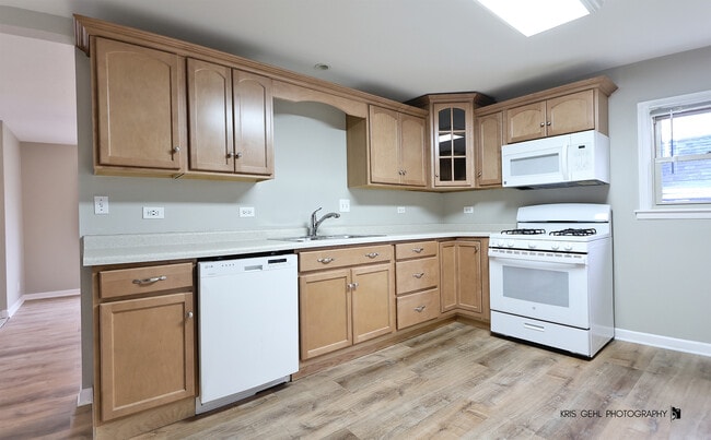 Building Photo - 610 Lagoon Terrace