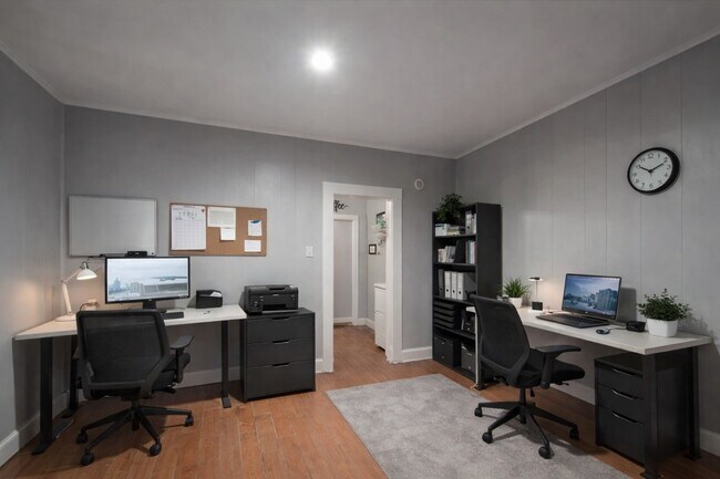 Building Photo - 201 S Cleveland St