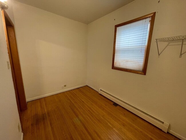 Building Photo - 4 Bedroom Home in Duluth - Available Now!