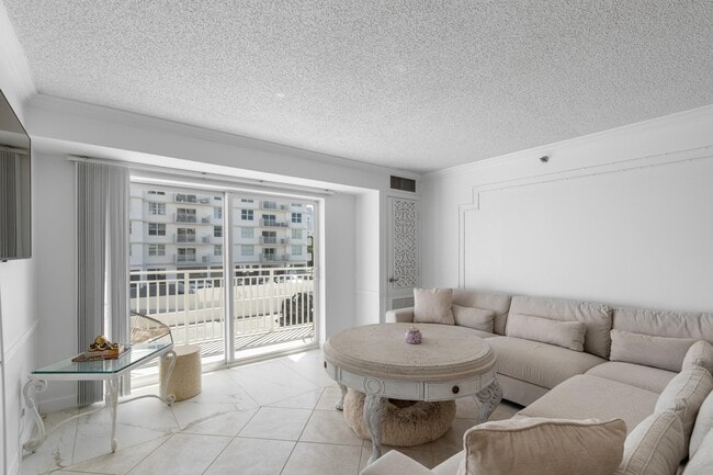 Building Photo - 4505 S Ocean Blvd