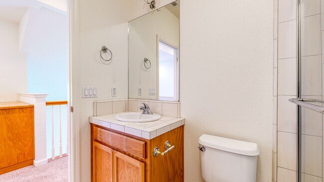 Building Photo - Desirable Skyhawk 3 bedroom Tri-Level Single Family