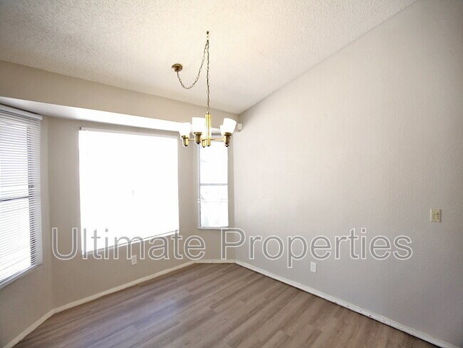 Building Photo - 7509 W San Juan Ave