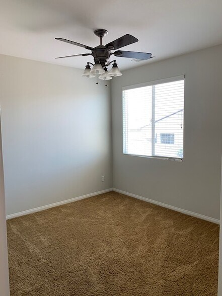 Building Photo - 84126 Canzone Dr