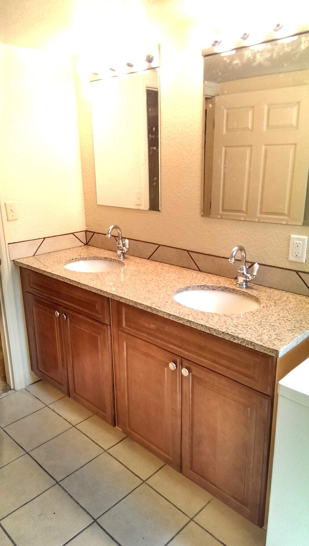 Building Photo - 2265 South Acoma Street