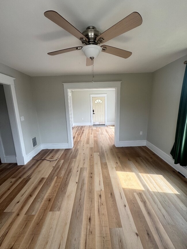 Building Photo - 5017 Highland Park Ave