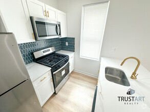 Building Photo - 2-bedroom apartment in Carroll Park, Phila...