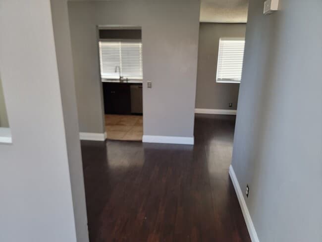 Building Photo - Fontana Two Story