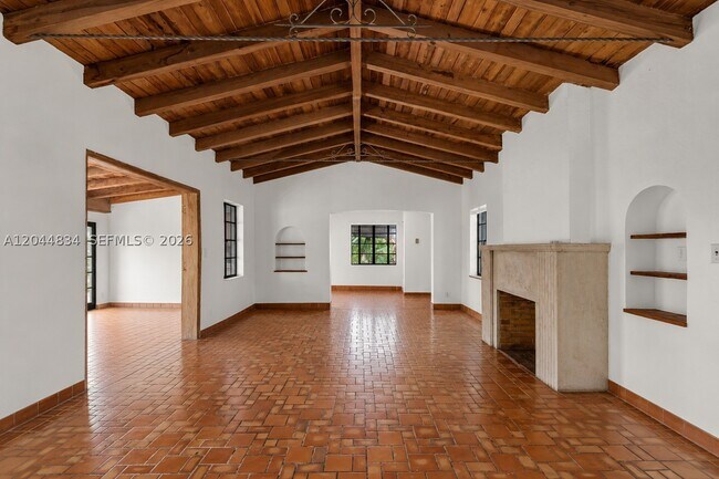 Building Photo - 5390 Sunset Dr