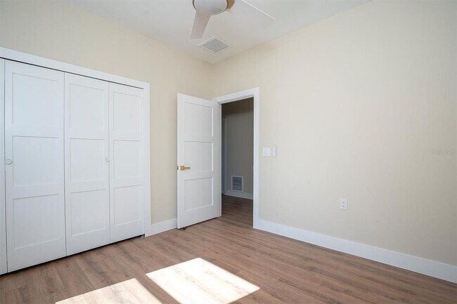 Building Photo - 5361 71st Way N