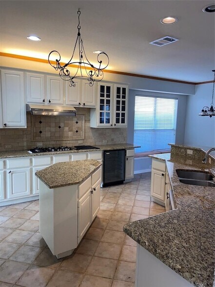 Building Photo - 4605 Hinton Dr