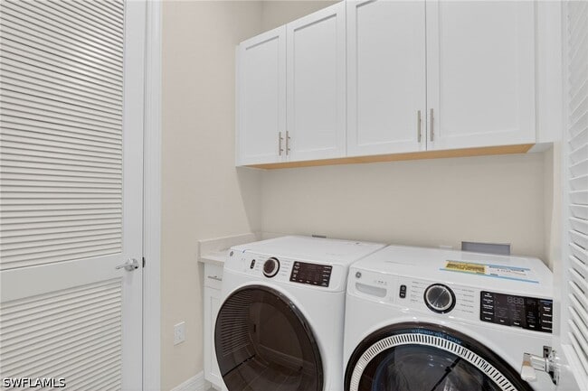 Building Photo - 286 Indies Dr E