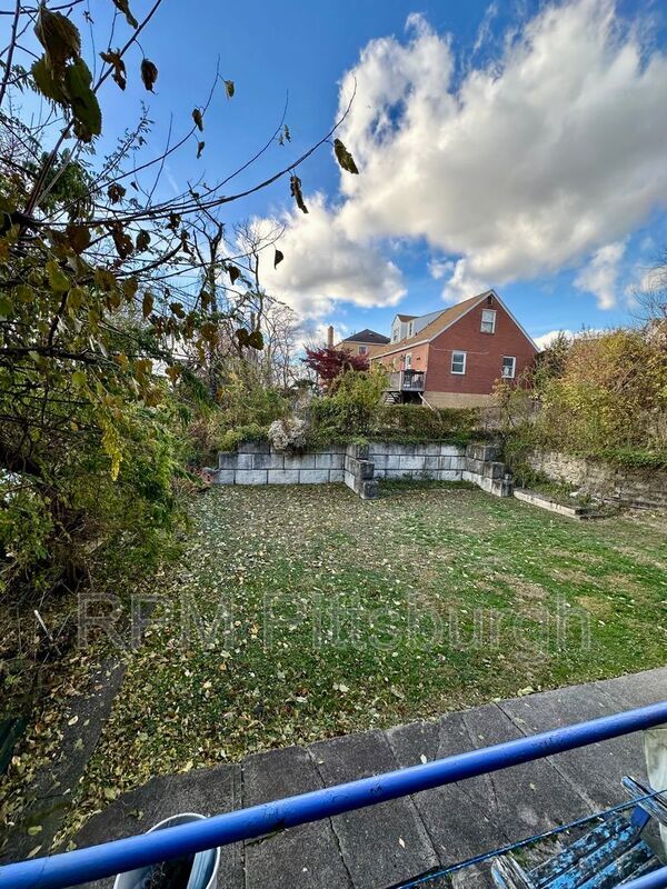 Building Photo - 3306 Shady Ave Ext