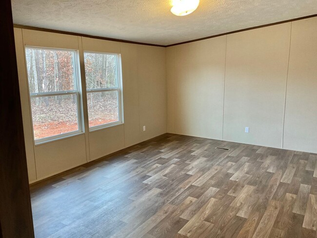 Building Photo - Doublewide Home  For Rent is Iron Station, NC