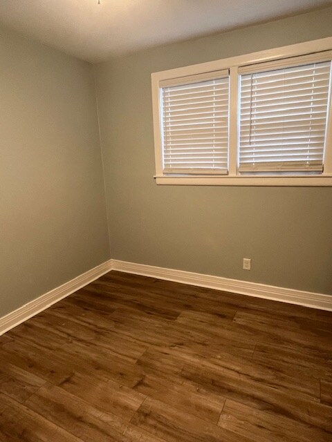 Building Photo - 1915 Paul Dr