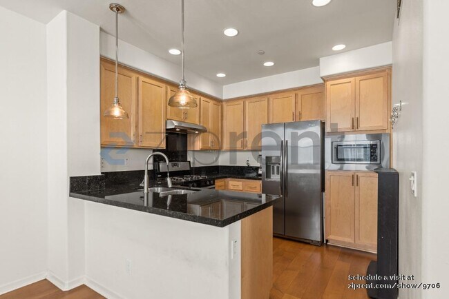 Building Photo - 1505 Coyote Creek Way