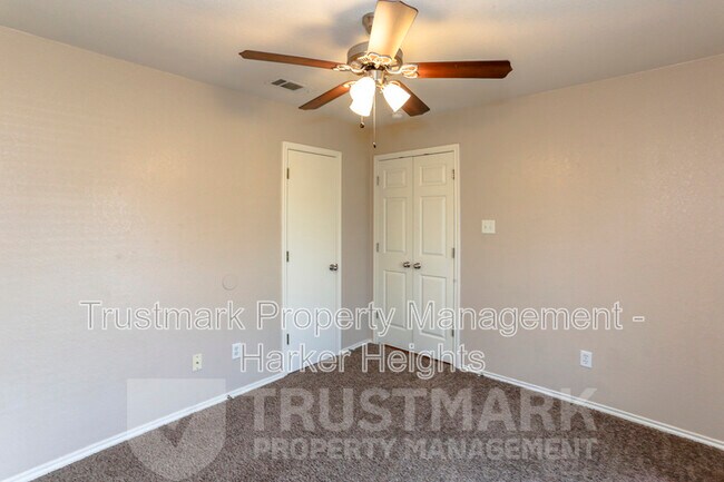 Building Photo - 5304 Vail Dr