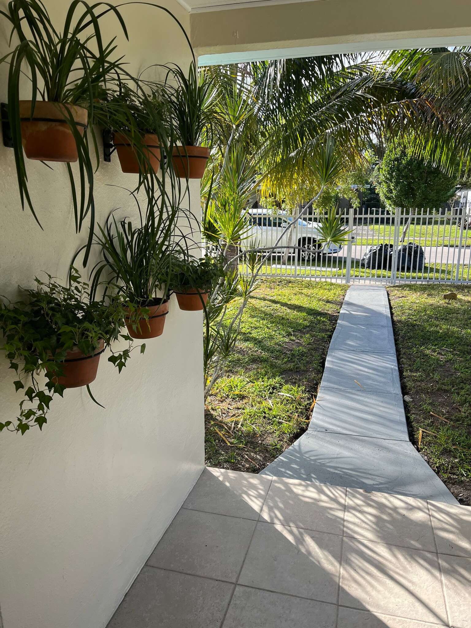 Building Photo - 827 NE 140th St