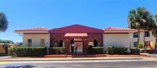 Building Photo - 1736 Hidden Creek Blvd