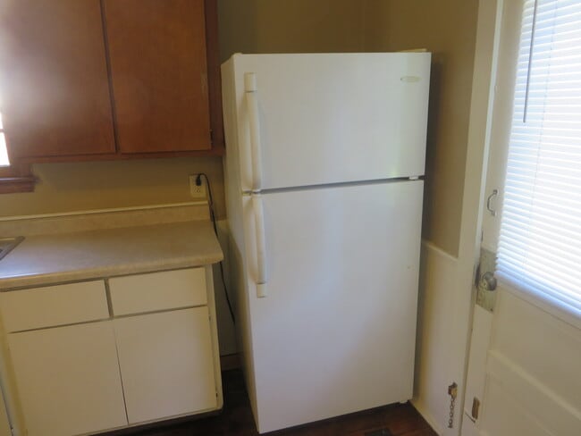 Building Photo - Two Bedroom Home with a bonus room/3rd bedroom in Historic District (Williams-Woodland Historic P...