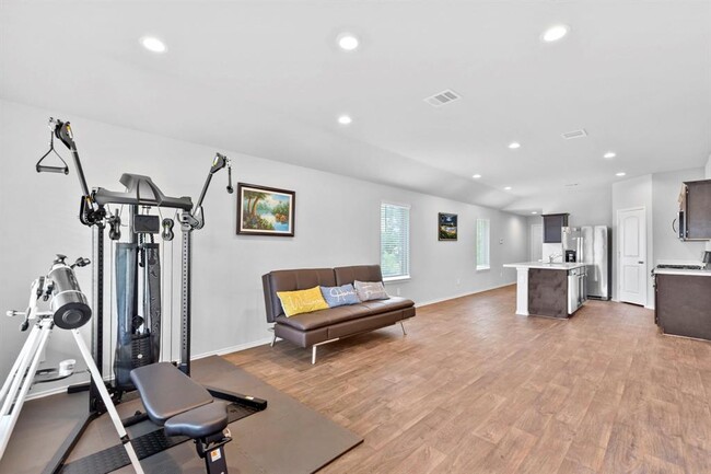 Building Photo - 13904 Great Pnes Ct