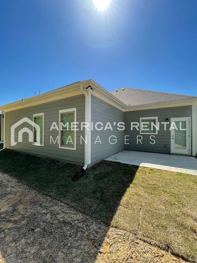 Building Photo - Home for Rent in Cullman, AL!! Available to View Now!!! Sign a 13 Month Lease by 5/15/26 to recei...