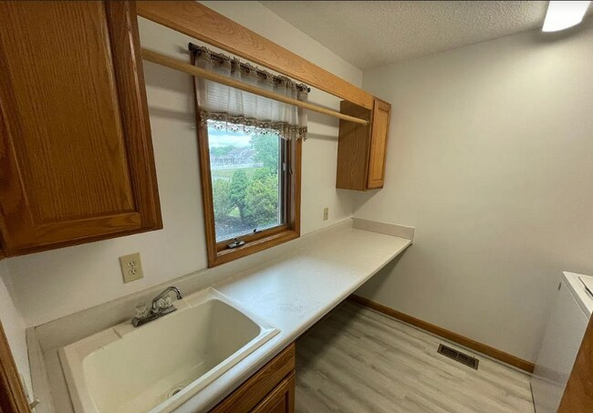 Building Photo - 16134 Silver Shadow Ln