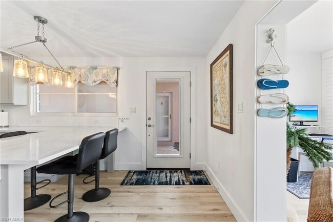 Building Photo - 1910 Gulf Shore Blvd N