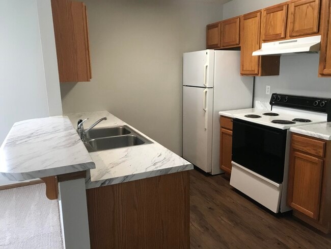 Building Photo - 5926-5928 E Limoges Dr