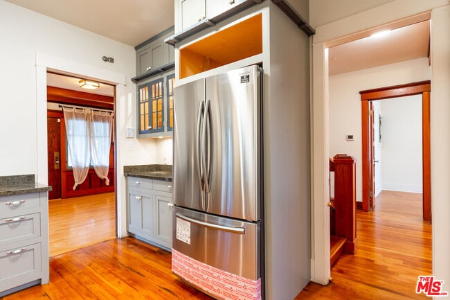 Building Photo - 2544 3rd St