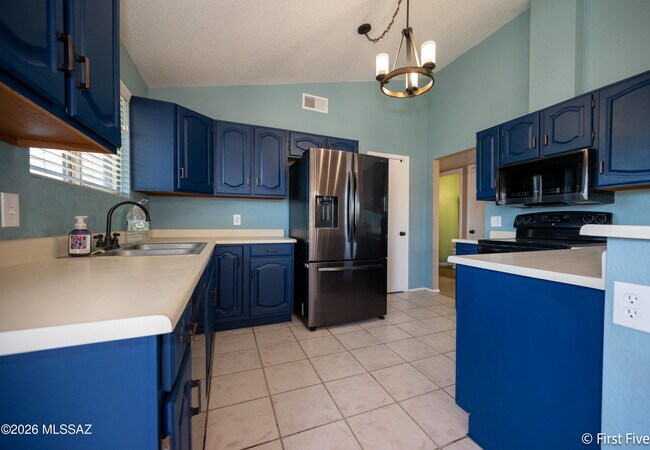 Building Photo - 8984 N Eaglestone Loop