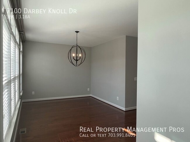 Building Photo - 7100 Darbey Knoll Dr