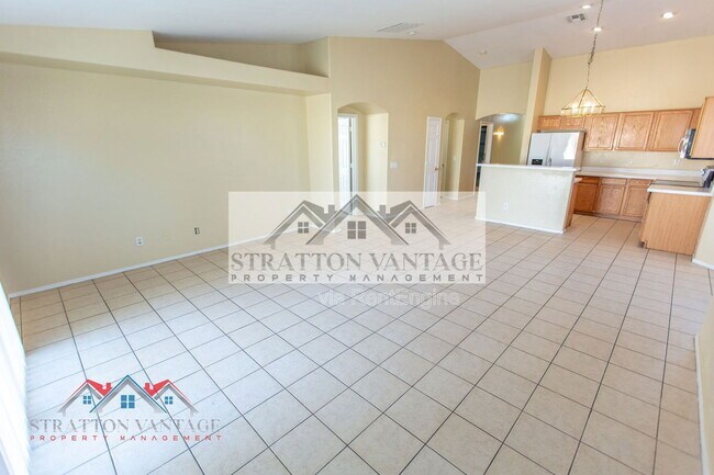 Building Photo - 11754 W Belmont Dr