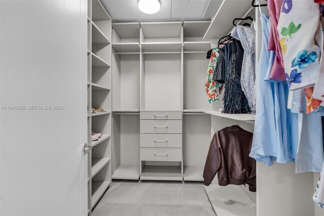 Building Photo - 18501 Collins Ave