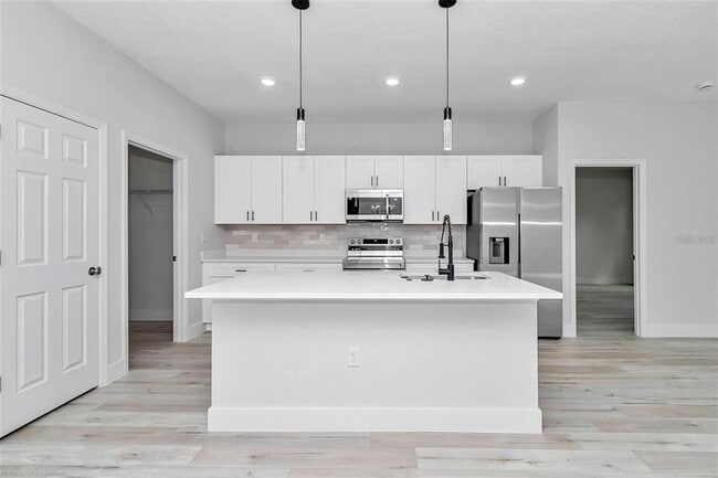 Building Photo - 3398 SW 165th Loop