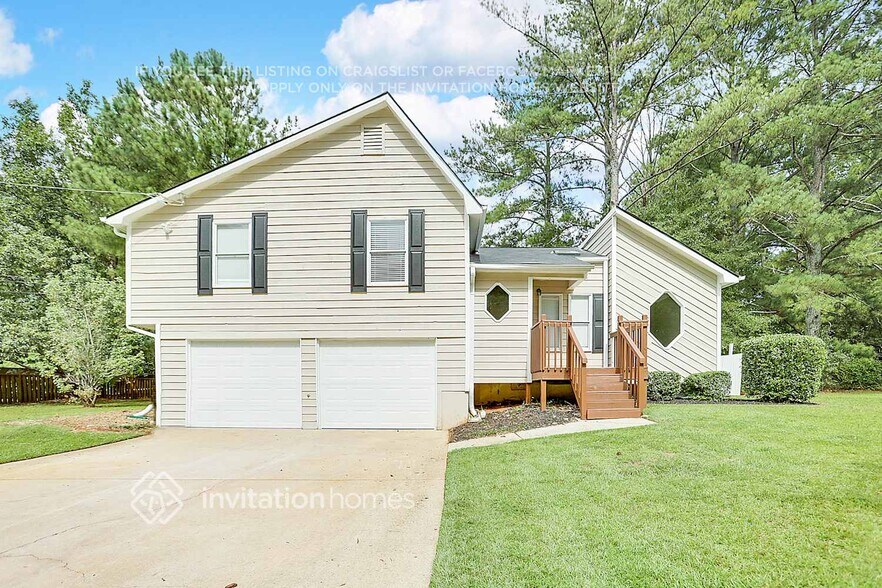 Building Photo - 3442 Mustang Dr