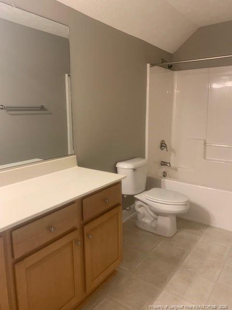 Building Photo - 670 Amberdale Cir W
