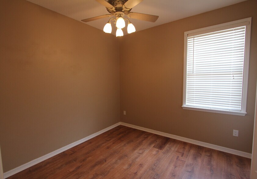 Bedroom 4 - 37410 Picketts Mill Ave
