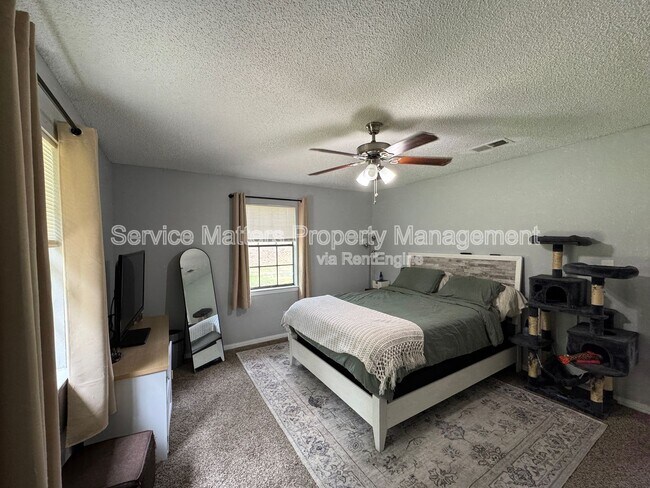 Building Photo - 4213 Queens Ct