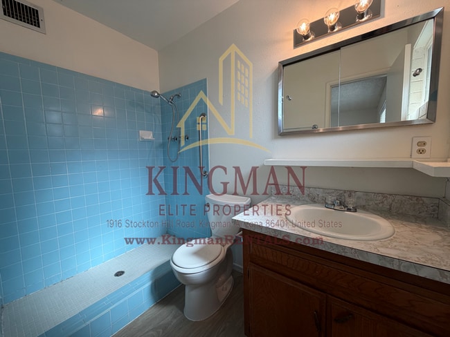 Building Photo - Spacious 3-Bedroom, 2-Bath Home Featuring Fresh Updates Throughout