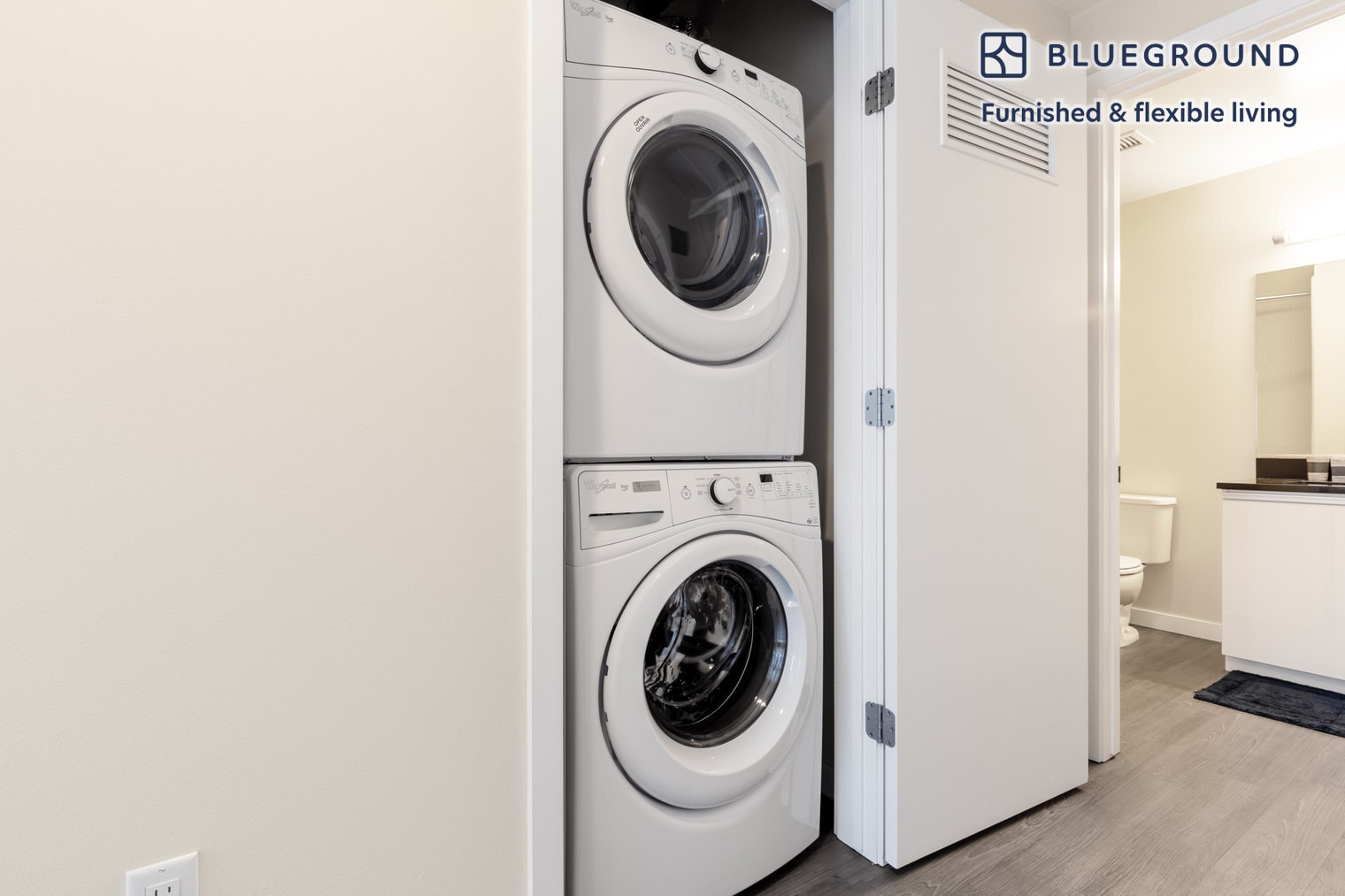 Building Photo - 690 Long Bridge St