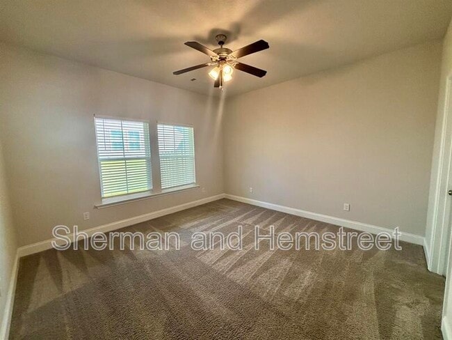 Building Photo - 1101 Clareton Dr