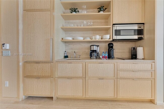 Building Photo - 9703 Collins Ave