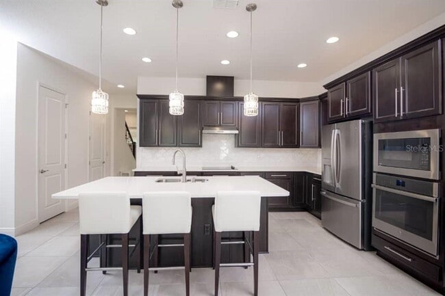 Building Photo - 15367 Gilligan Ct