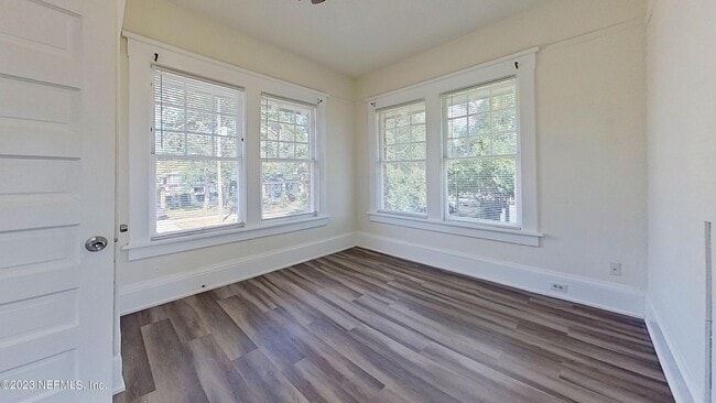 Building Photo - 907 Copeland St