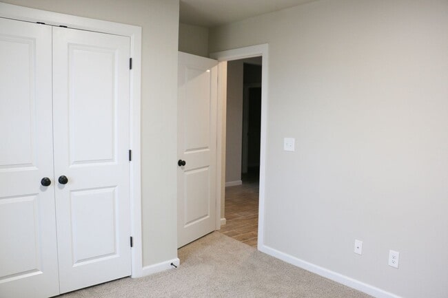 Building Photo - Brand New Home in Shawnee!