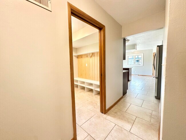 Building Photo - 3431 W Colette Ct