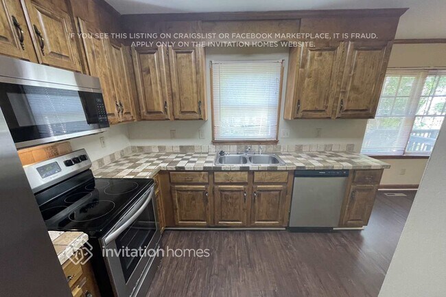 Building Photo - 10705 Danesway Ln