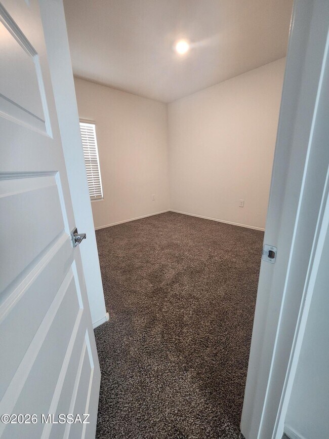 Building Photo - 3463 N Kellen Cyn Ct