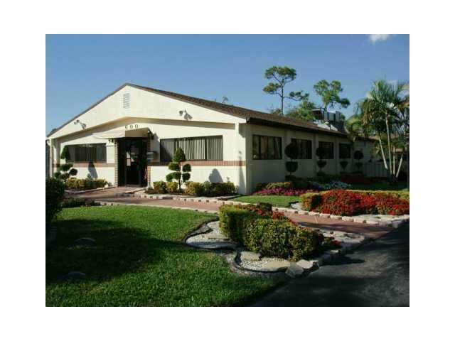 Building Photo - 618 Sea Pine Way