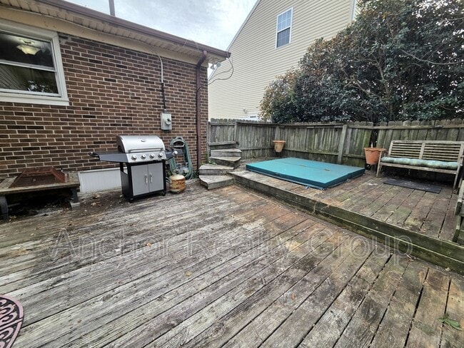 Building Photo - 14 Al St